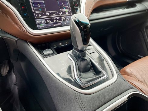 Used 2022 Subaru Outback Touring XT image 17