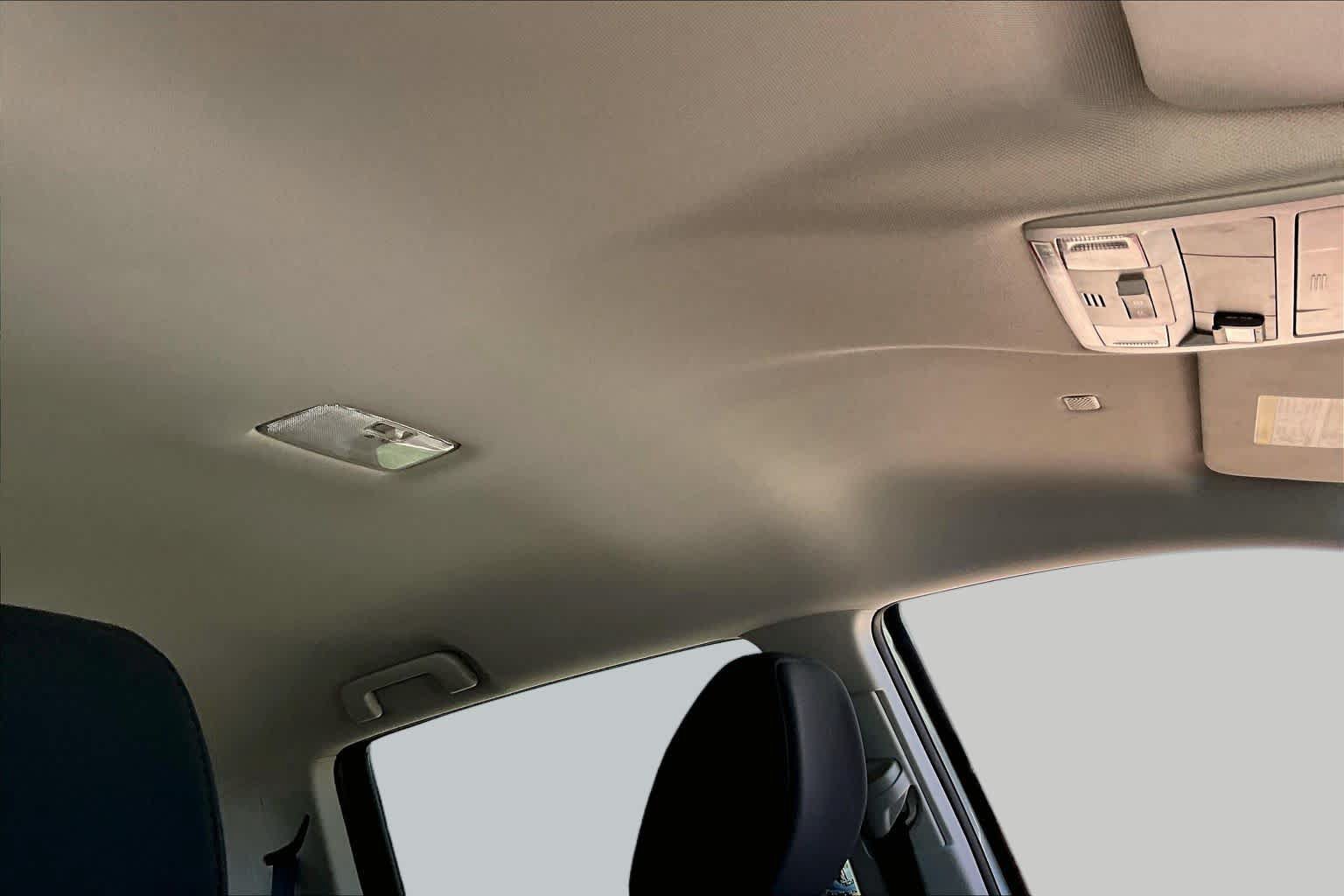 Used 2020 Toyota Tacoma SR5 RWD image 14