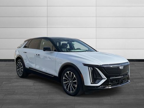 New 2026 Cadillac Lyriq Premium Sport image 7