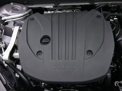 New 2026 Volvo XC60 B5 Plus w/ Protection Package Premier image 37