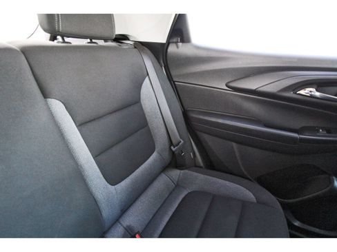 Used 2022 Chevrolet TrailBlazer LT FWD image 12