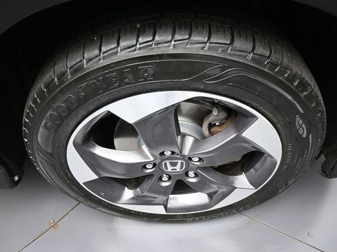 Used 2018 Honda HR-V EX image 12