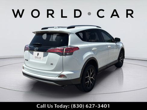 Used 2018 Toyota RAV4 SE w/ Power Extra Value Package FWD image 5