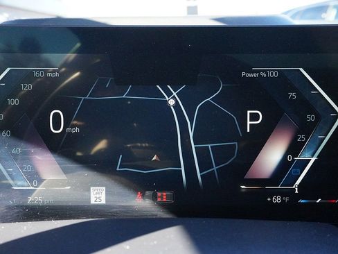 Used 2024 BMW X7 xDrive40i w/ Premium Package image 50