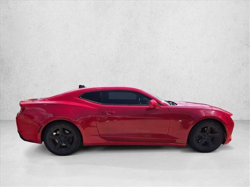 Used 2018 Chevrolet Camaro LT RWD image 4