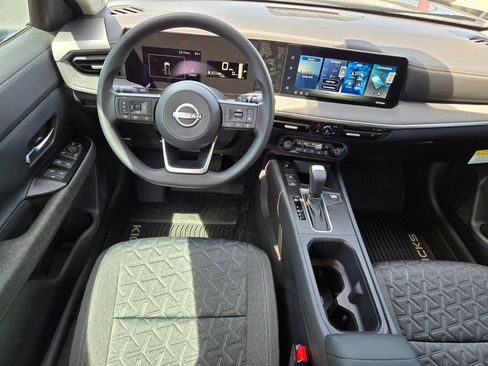 New 2026 Nissan Kicks SV w/ Charging Package FWD image 11
