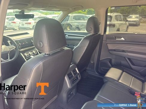 Used 2023 Volkswagen Atlas SE w/ Black Wheel Package FWD image 11