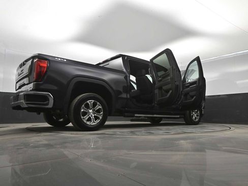 Used 2022 GMC Sierra 1500 SLT w/ SLT Convenience Package image 44