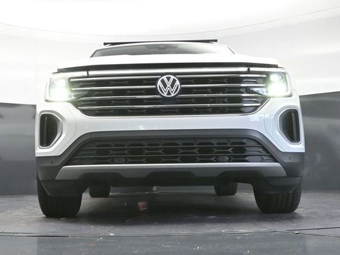 Used 2024 Volkswagen Atlas SE FWD image 33