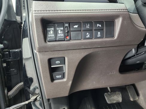 Used 2019 Honda Odyssey Elite image 44