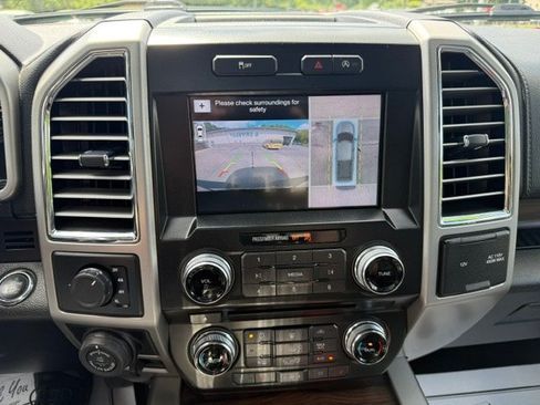 Used 2016 Ford F150 Lariat w/ Equipment Group 502A Luxury AWD/4WD image 14