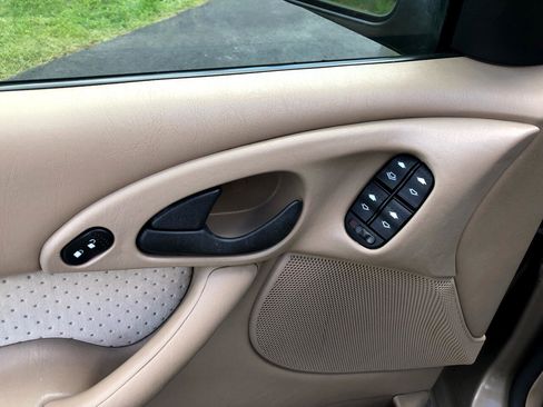 Used 2003 Ford Focus ZTW image 14