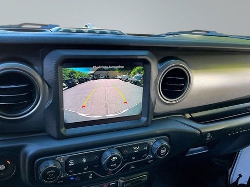 Used 2023 Jeep Wrangler Unlimited w/ Sun & Screen Package AWD/4WD image 36