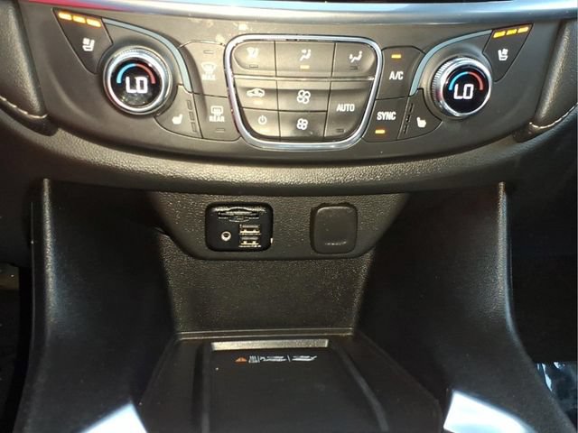 Used 2023 Chevrolet Traverse Premier AWD/4WD image 22