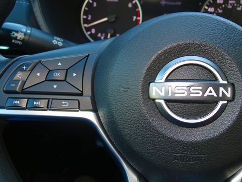 Used 2024 Nissan Sentra SV image 23