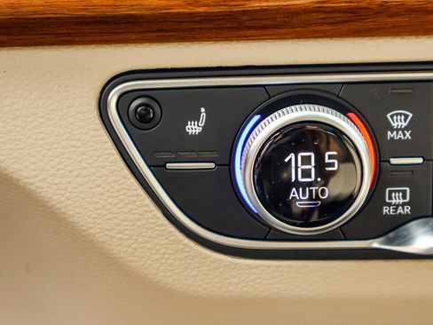 Used 2023 Audi Q5 2.0T Premium w/ Convenience Package image 6