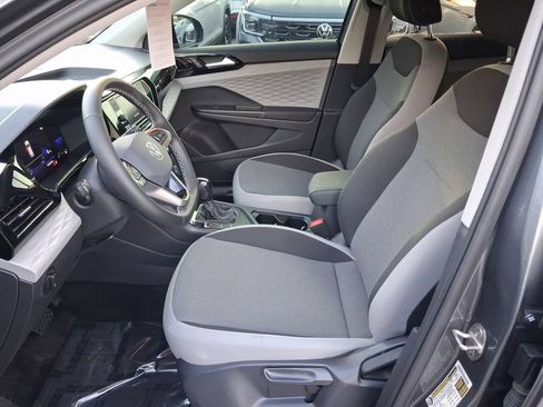 Certified 2023 Volkswagen Taos S FWD image 14