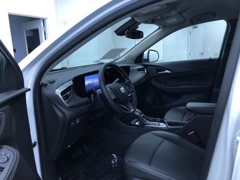 Used 2025 Buick Encore GX Preferred image 11