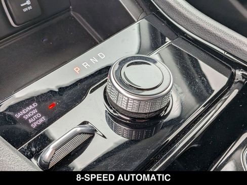 Used 2023 Jeep Grand Cherokee Limited w/ Luxury Tech Group II AWD/4WD image 19