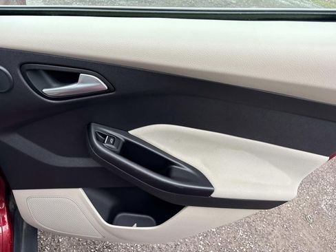 Used 2015 Ford Focus Electric Hatchback image 18