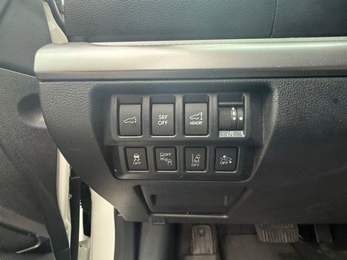 Used 2017 Subaru Outback 2.5i Premium AWD/4WD image 8