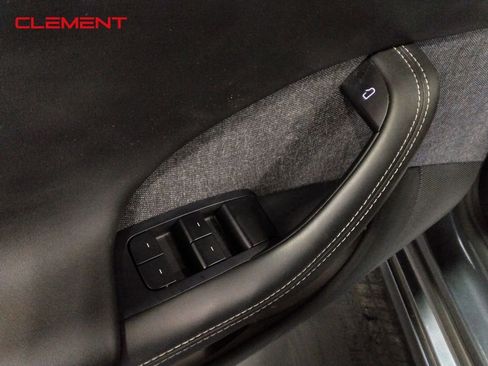 Used 2021 Tesla Model S Plaid image 19