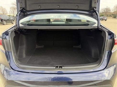 Certified 2025 Toyota Corolla LE image 28