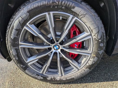 New 2026 BMW X5 M60i w/ Climate Comfort Package image 9