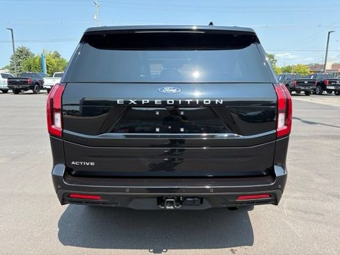 Used 2025 Ford Expedition Active AWD/4WD image 7