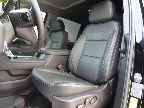 Used 2025 GMC Sierra 2500 Denali w/ Denali Reserve Package AWD/4WD image 11