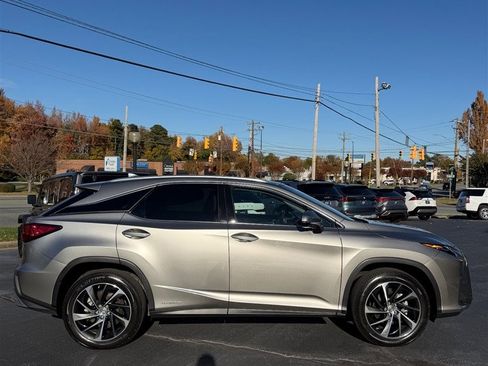 Used 2017 Lexus RX 450h AWD image 6