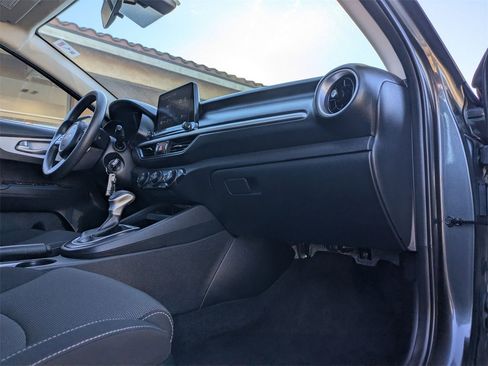 Used 2024 Kia Forte LXS image 32
