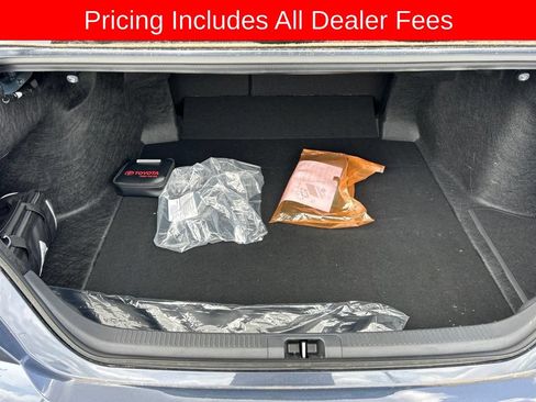 Used 2026 Toyota Camry SE w/ Convenience Package FWD image 16