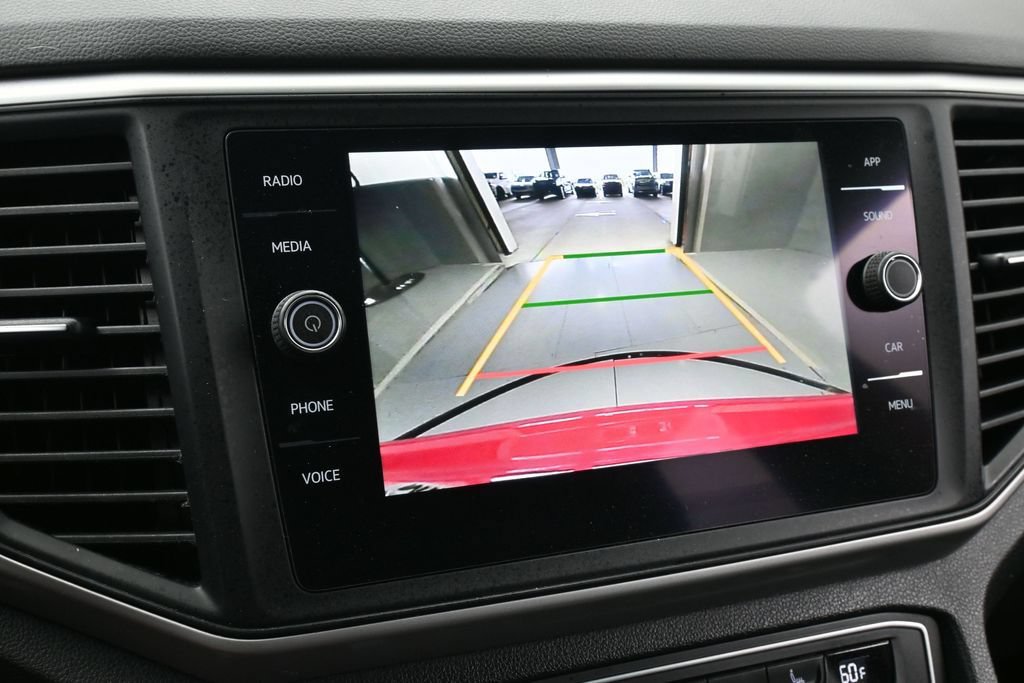 Used 2021 Volkswagen Atlas Cross Sport SE w/ Panoramic Sunroof Package FWD image 18