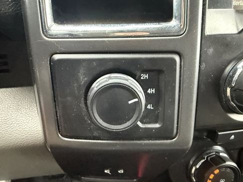 Used 2015 Ford F150 XLT w/ Equipment Group 302A Luxury image 23