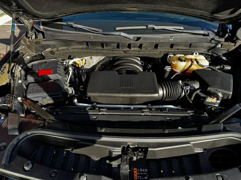 Used 2023 Chevrolet Suburban Z71 w/ Luxury Package image 20