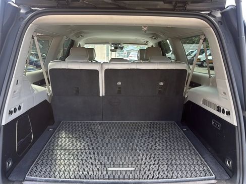 Used 2024 Jeep Wagoneer L Series II w/ Flexible Seating Group RWD image 7
