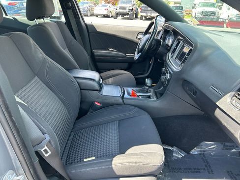 Used 2019 Dodge Charger SXT w/ Blacktop Package RWD image 32