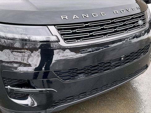 Used 2024 Land Rover Range Rover Sport SE image 33