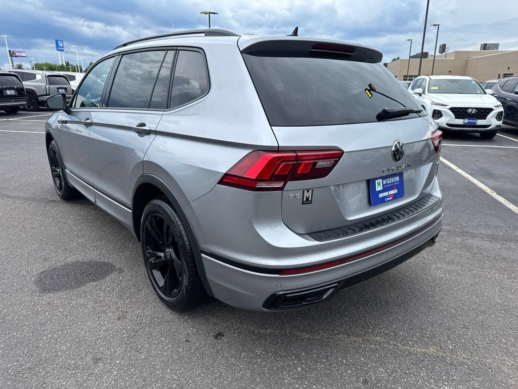 Used 2023 Volkswagen Tiguan SE R-Line AWD/4WD image 5