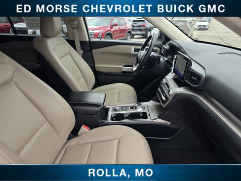 Used 2020 Ford Explorer XLT w/ Equipment Group 202A AWD/4WD image 21