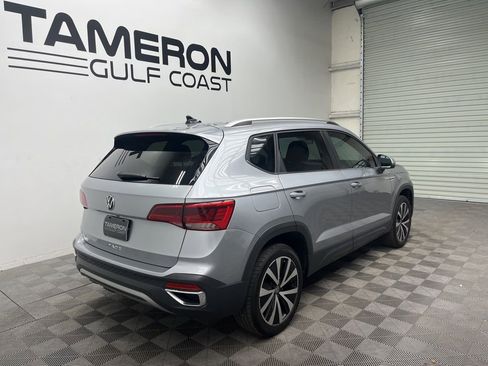 Used 2024 Volkswagen Taos SE image 15