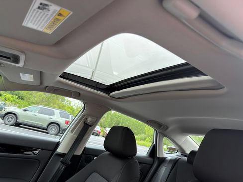Used 2024 Honda Civic EX image 17