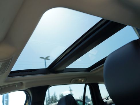 Used 2024 MAZDA CX-50 AWD 2.5 S w/ Premium Plus Pkg image 12