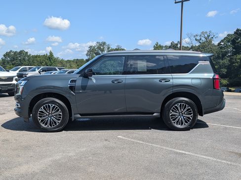 Used 2026 Nissan Armada Platinum RWD image 6