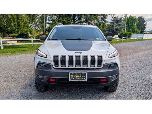 Used 2018 Jeep Cherokee Trailhawk w/ Comfort/Convenience Group image 2