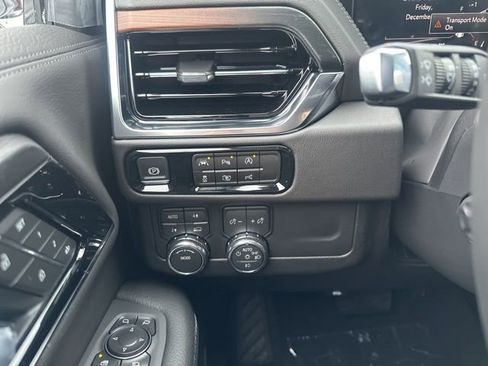 New 2026 GMC Yukon Denali image 15