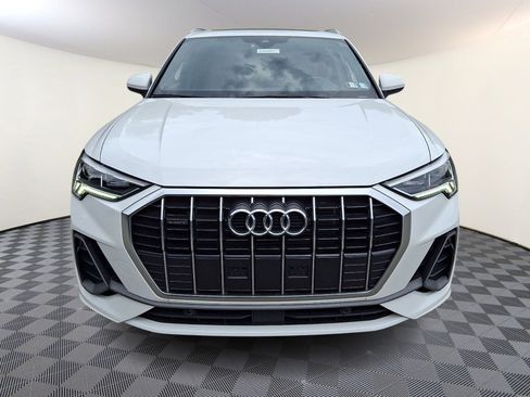 Used 2025 Audi Q3 2.0T Premium AWD/4WD image 2