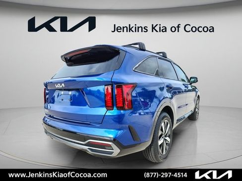 Certified 2023 Kia Sorento S w/ Panoramic Sunroof Package FWD image 5
