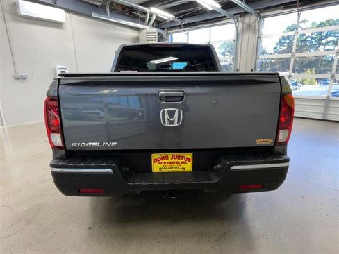 Used 2017 Honda Ridgeline RTL-T image 4